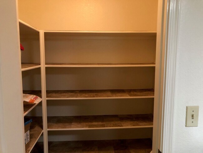 Building Photo - Lovely Long Term Unfurnished Home in 45+ Active Adult Resort Community of Leisure World
