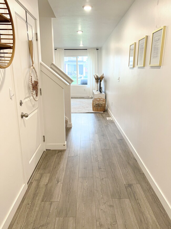 Building Photo - 1863 S 460 W