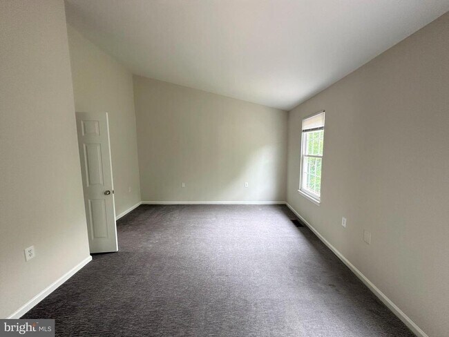Building Photo - 7822 Brookview Ct