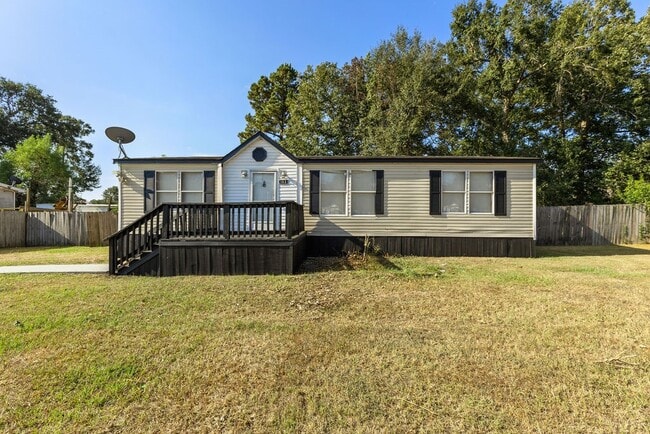 Primary Photo - 182 Carmen Blvd