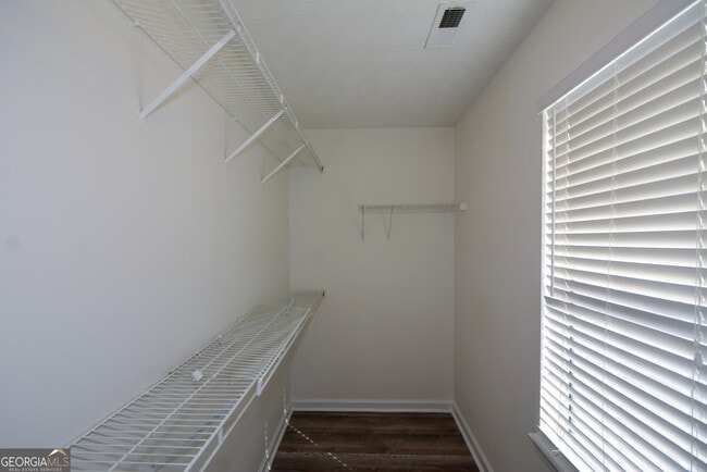 Building Photo - 4209 Reeshemah St