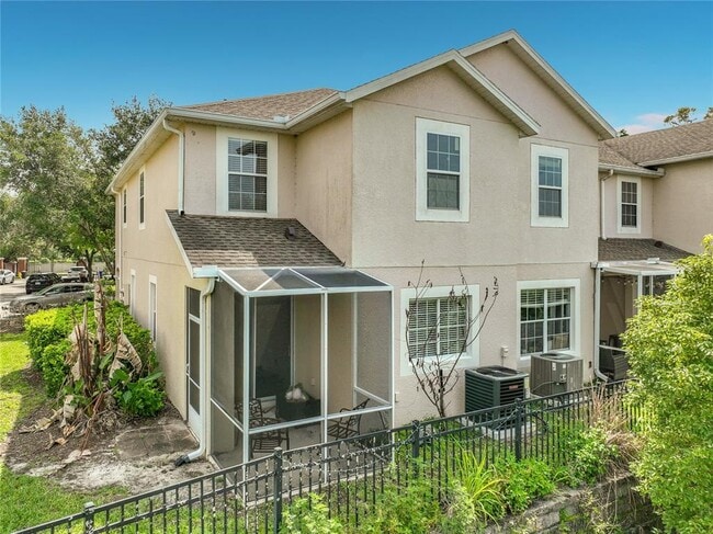 Building Photo - 2826 Oakville Pl