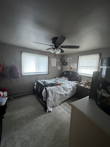 Building Photo - 1323 Cardinal Ln