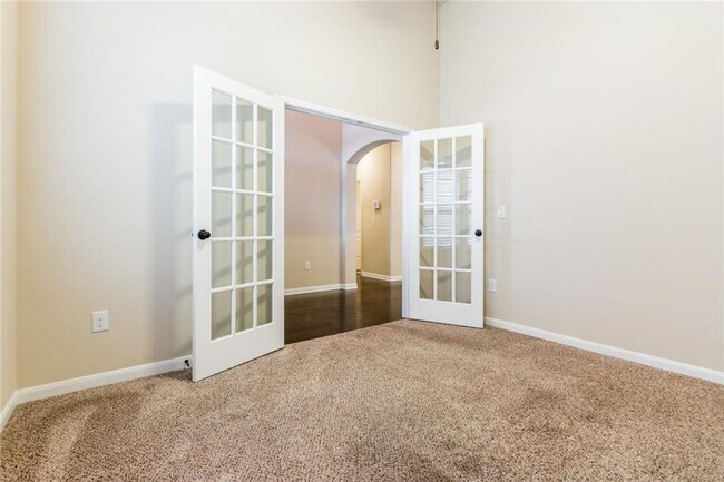 Building Photo - 1917 Tawakoni Dr