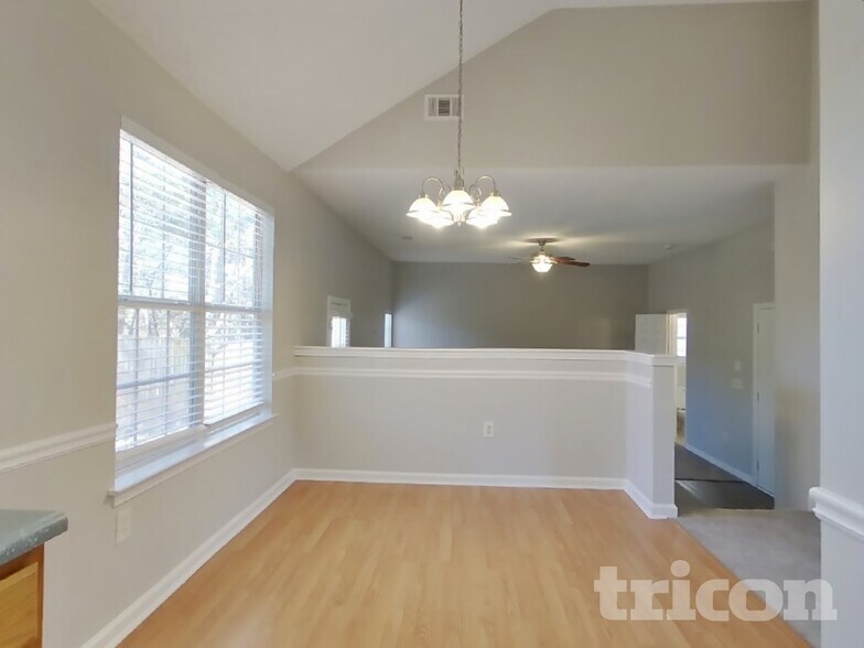 Building Photo - 6030 Crooked Creek Dr.