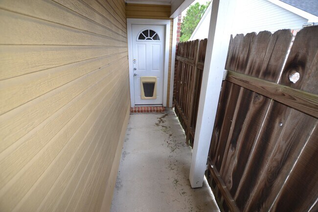 Building Photo - 2136 S Flannery Rd