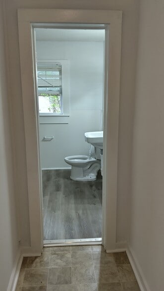 Building Photo - 3701 Dubose St SW