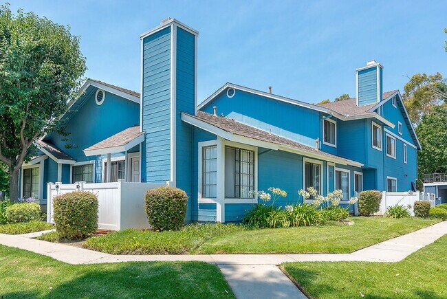 Building Photo - Woodside Village