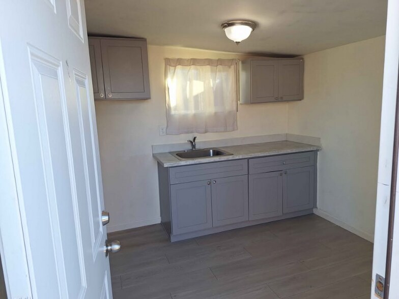 Building Photo - 7762 Lytle St