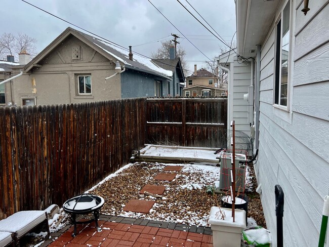 Building Photo - Charming 3bd/2ba in Mayfair Neighborhood!