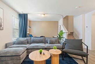 Building Photo - 219 Socket St