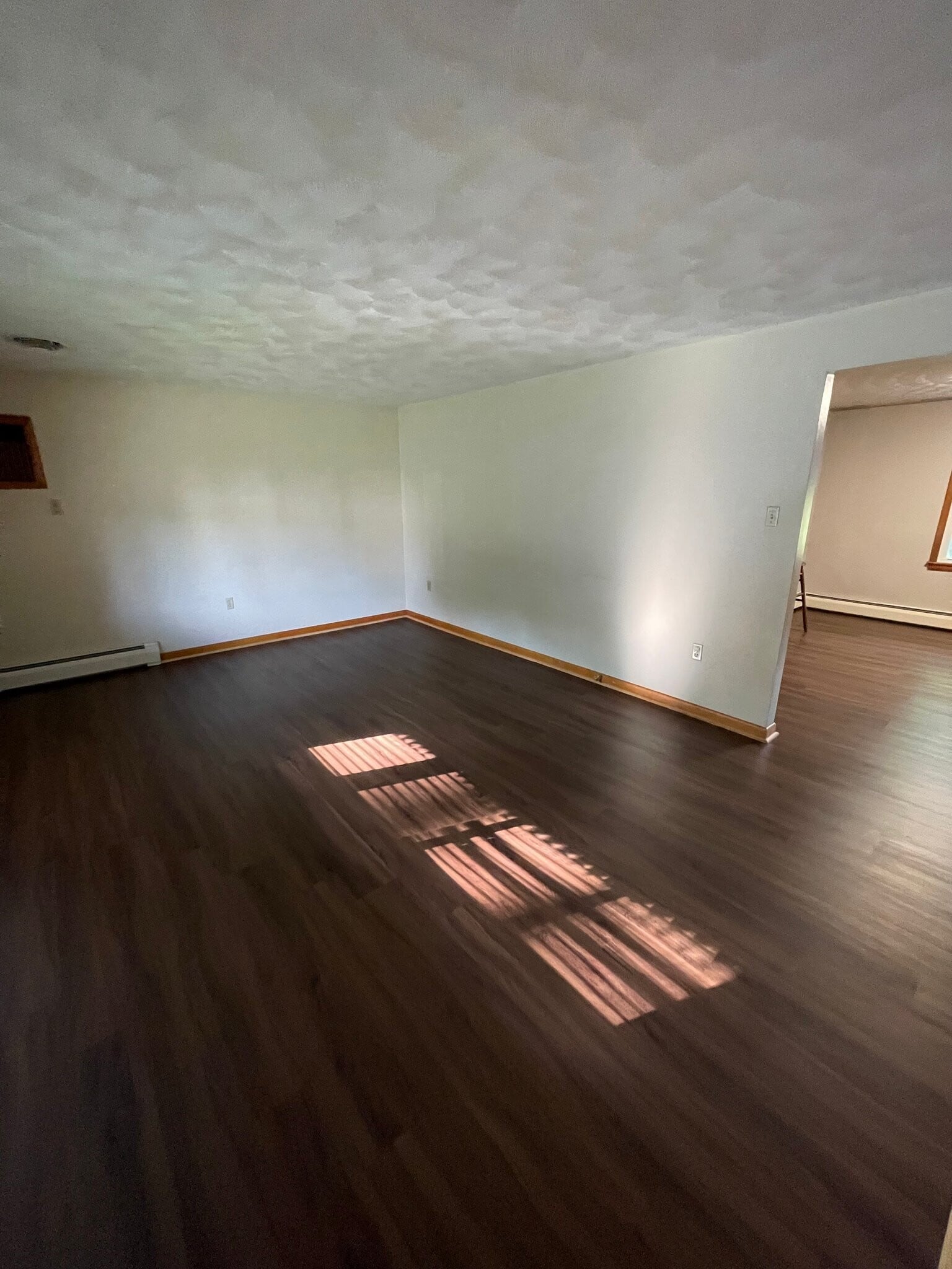 Building Photo - 218 Cardinal Dr