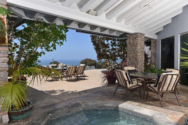 Building Photo - 7106 Country Club Dr