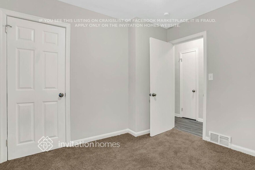 Building Photo - 190 Pineview Dr