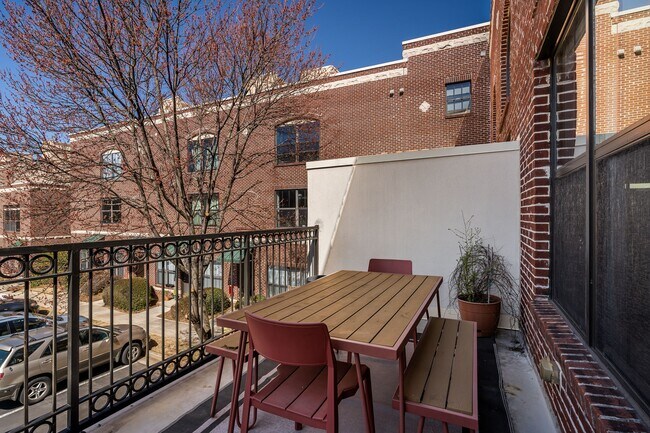 Building Photo - 791 Wylie St SE