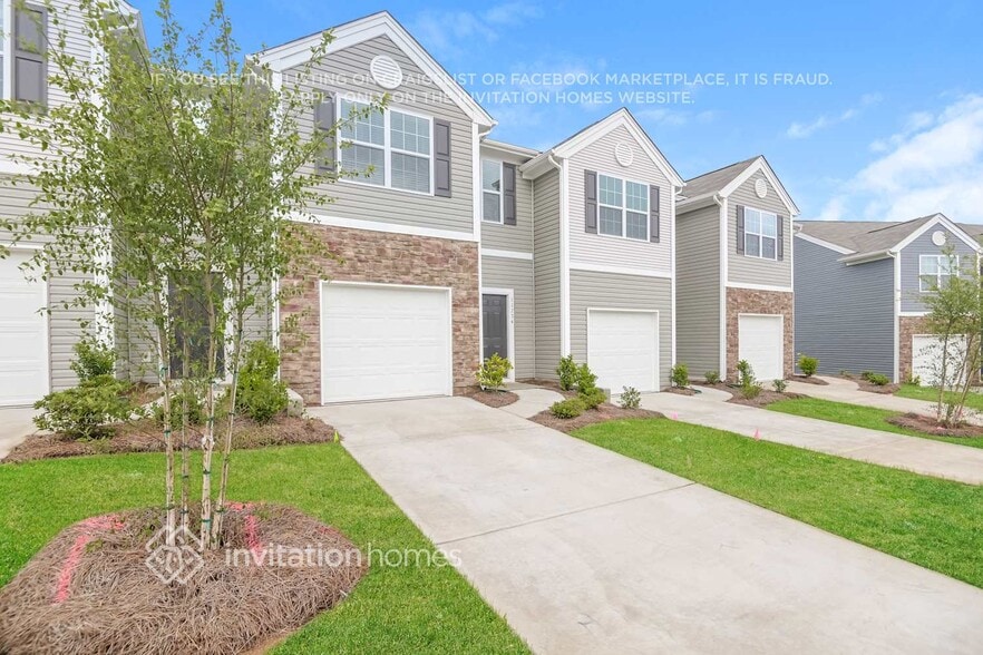 Building Photo - 11734 Brier Vlg Ln