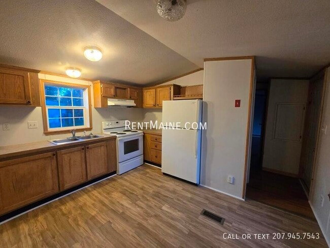 Building Photo - 46 Pheasant Hill Trailer Park