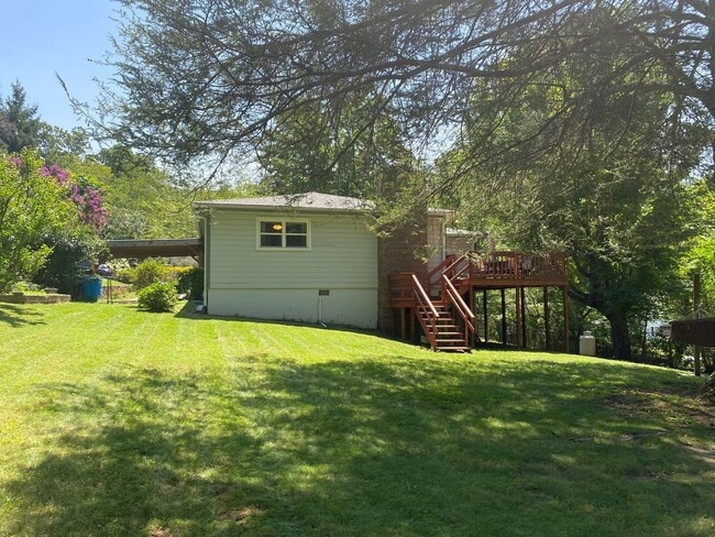 Building Photo - North AVL - Spacious Home with Large Yard and Outdoor Fireplace!