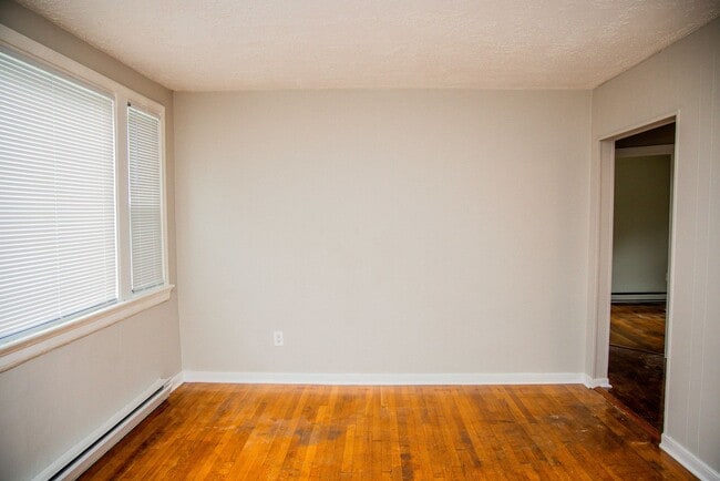 Building Photo - Newly Renovated 1/2 Off 1st Month!