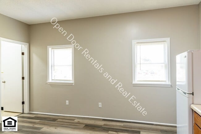 Building Photo - 255 S Wayne St