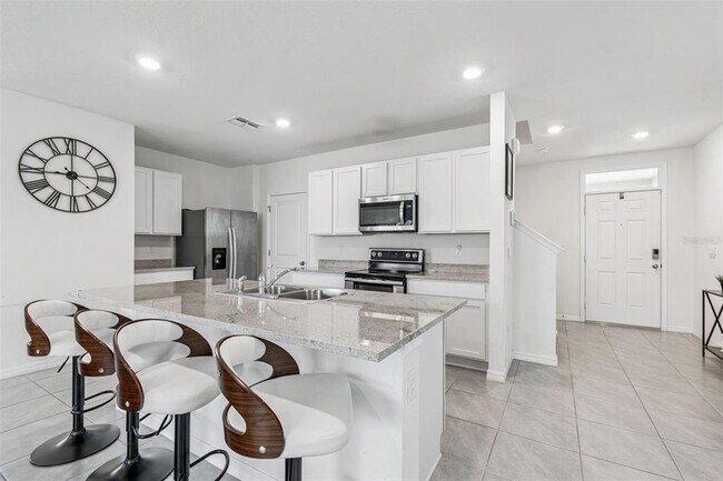 Building Photo - 5667 Chorleywood Ln