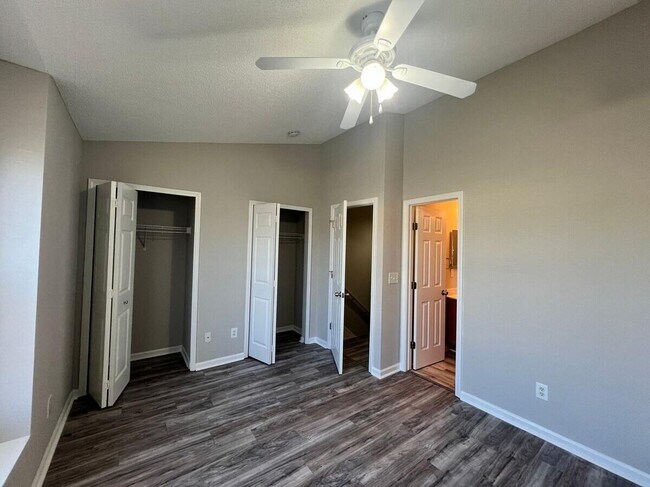 Building Photo - 257 Seabert Rd