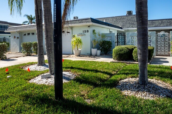 Building Photo - 128 Boca Ciega Point Blvd N