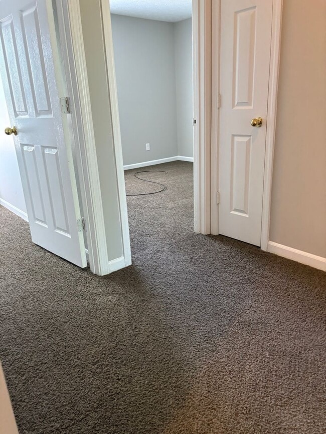 Building Photo - Charming 3-Bedroom Home in Fountain Square – Prime Location Near I-65!