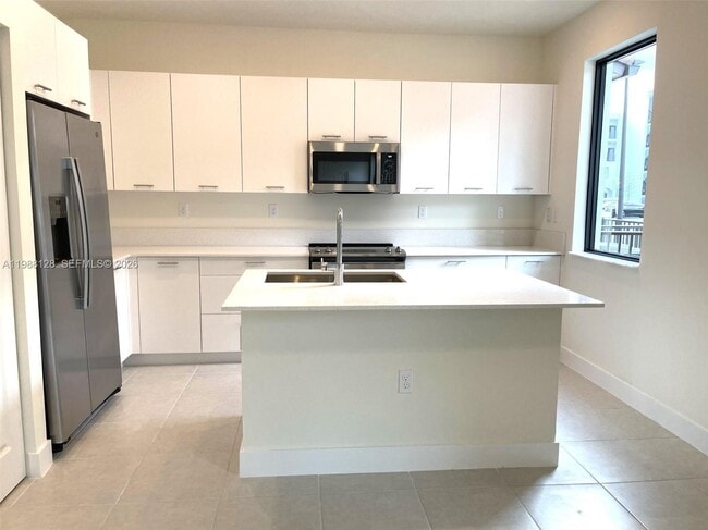 Building Photo - 4227 NW 83rd Ave