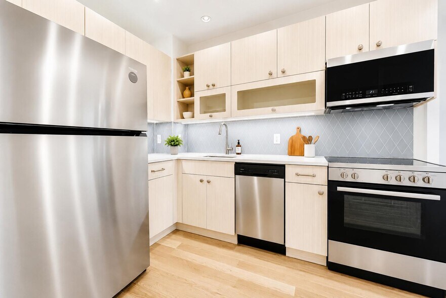 Building Photo - 524 W 134th St