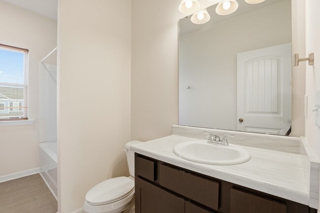 Building Photo - 103 S Torrent Ct