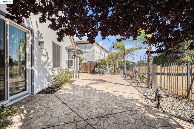 Building Photo - 355 Pebble Beach Dr