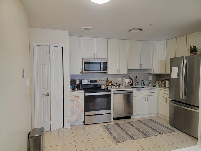 Building Photo - 2025 Ammer Ridge Ct