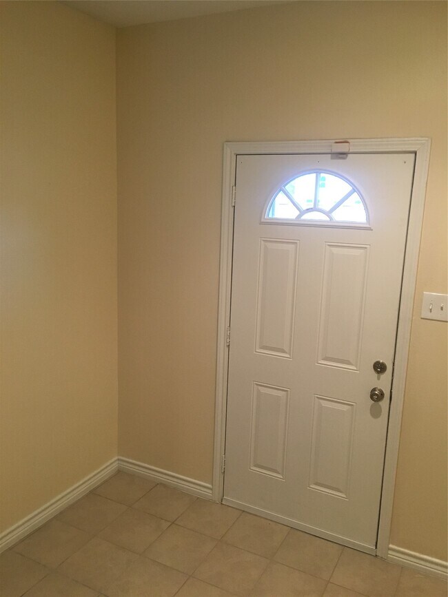 Building Photo - 10642 Logger Pines Trail