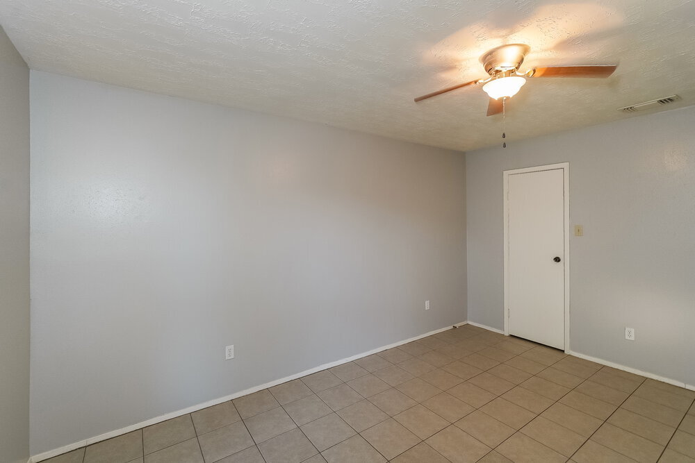 Building Photo - 7622 Millbrae Ln