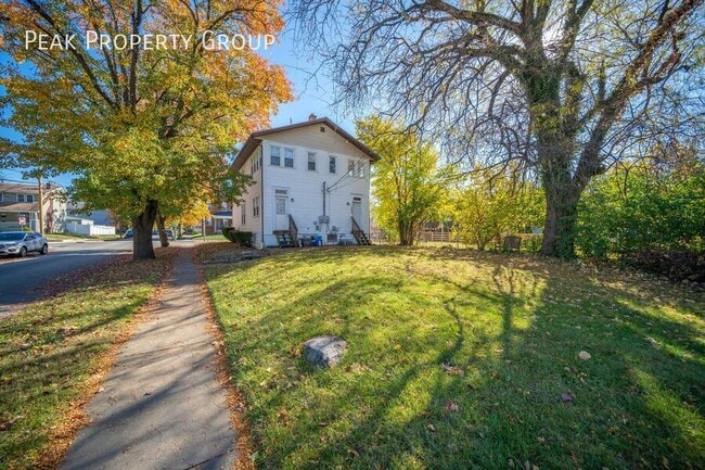 Building Photo - 1451 N 6th St