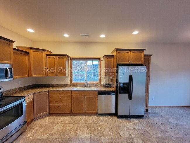 Building Photo - 19 Jasmine Ln