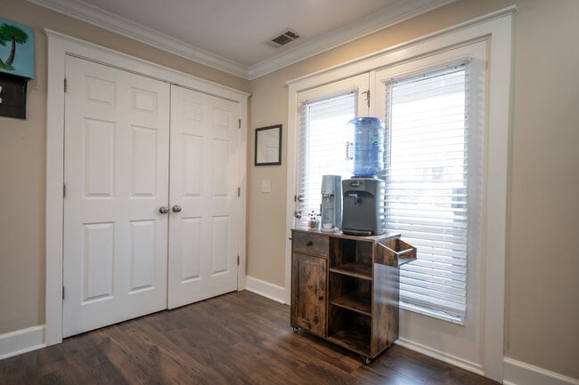 Building Photo - Woodlands Unit 237 - Available NOW