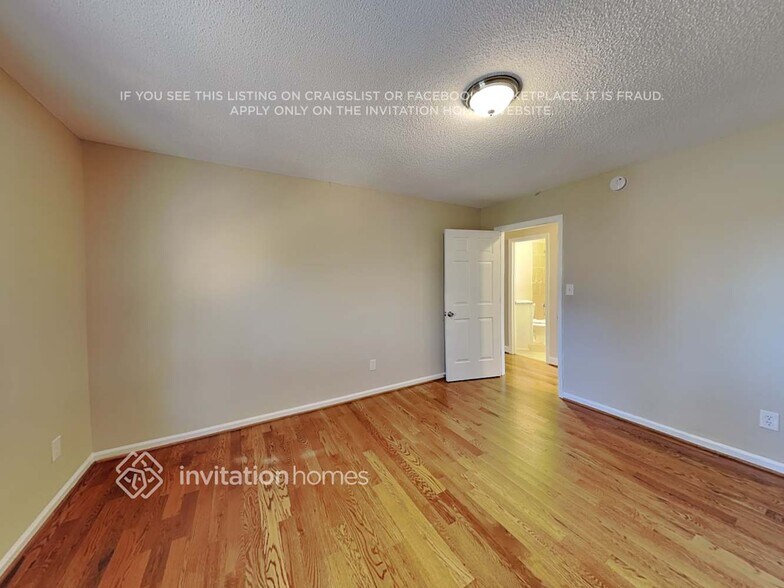 Building Photo - 38 Cooper Lake Rd SW