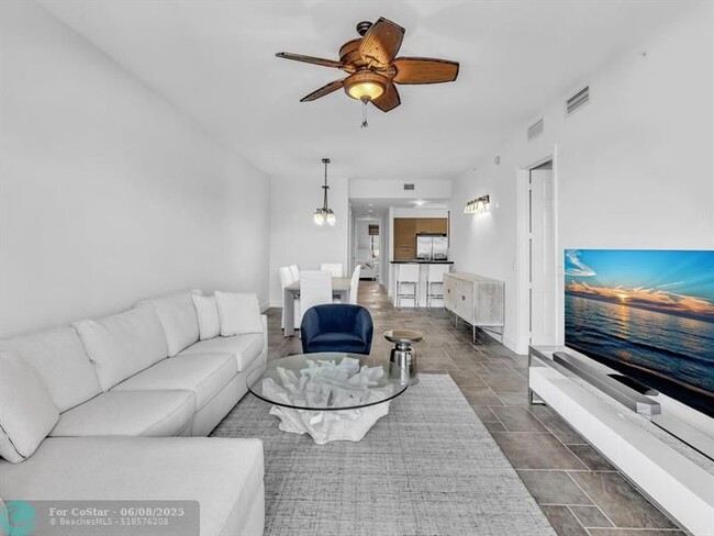 Building Photo - 4444 El Mar Dr