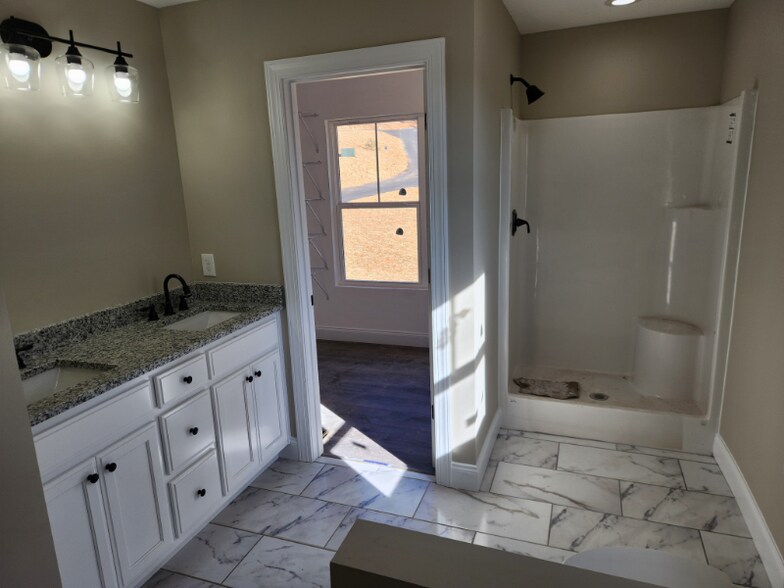 Building Photo - 240 Grand Oak Ln