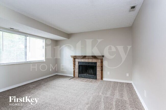 Building Photo - 6976 Finchley Dr