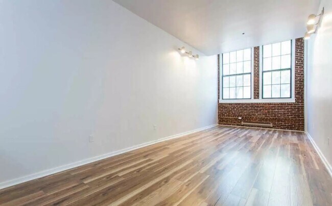 Building Photo - Luxurious 1-Bed/1-Bath Condo At Bridgeview Place! Available January 2026!