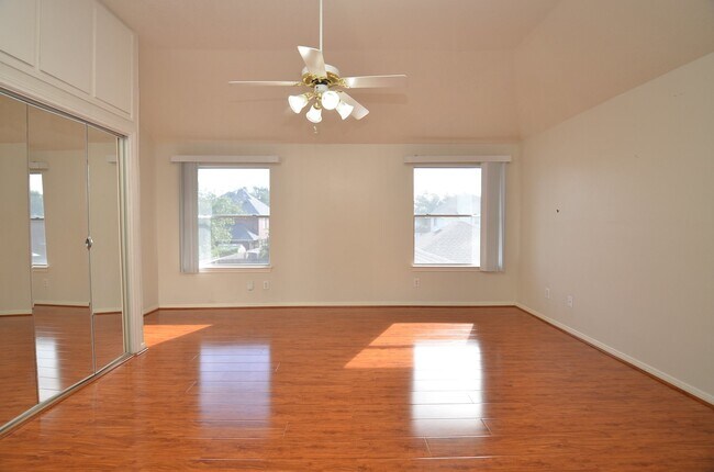 Building Photo - 8815 Barron Wood Cir E