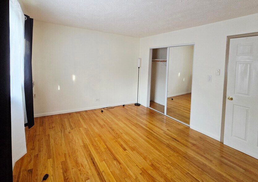 Building Photo - 2205 Arbor Cir