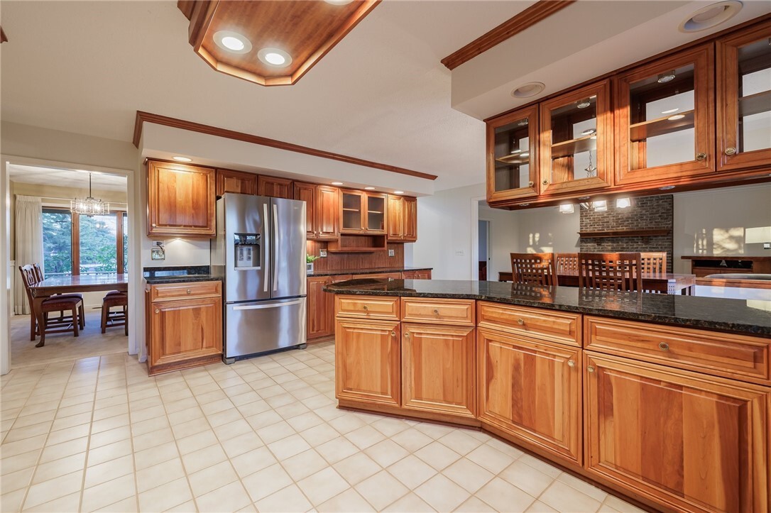 kitchen - 9 Glen Valley Dr