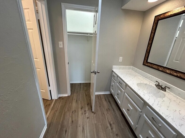 Building Photo - 3635 Garden Brook Dr