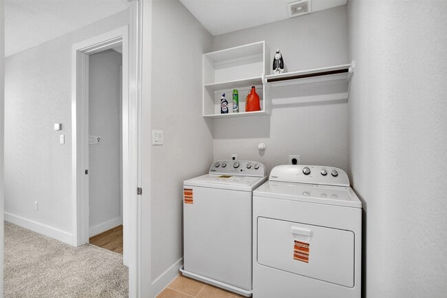 Building Photo - 119 E 43rd St