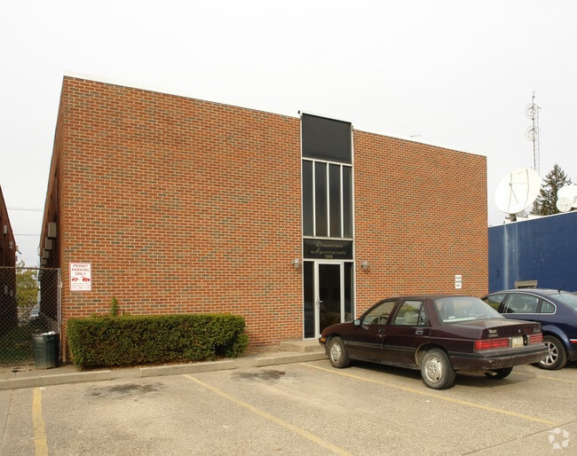 Building Photo - Downtown Apartments