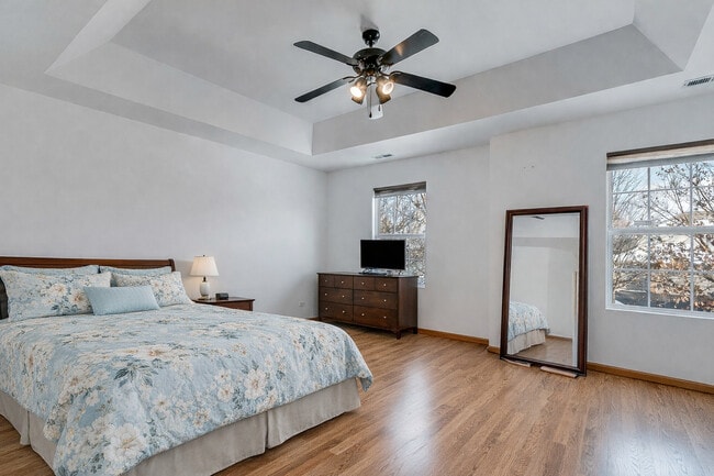 Building Photo - 1544 Suncrest Ln